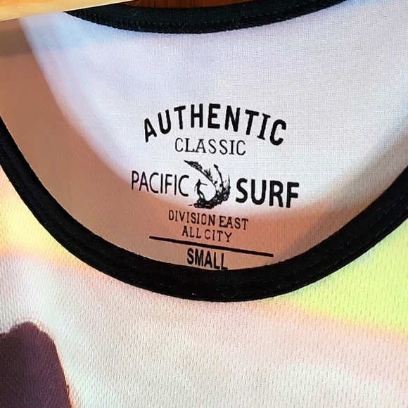 Authentic Classic Pacific Surf Men's Tank Top, Size Small - Picture 3 of 3